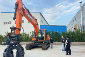 Customer demo and visit at the Yonghong yard in Yantai